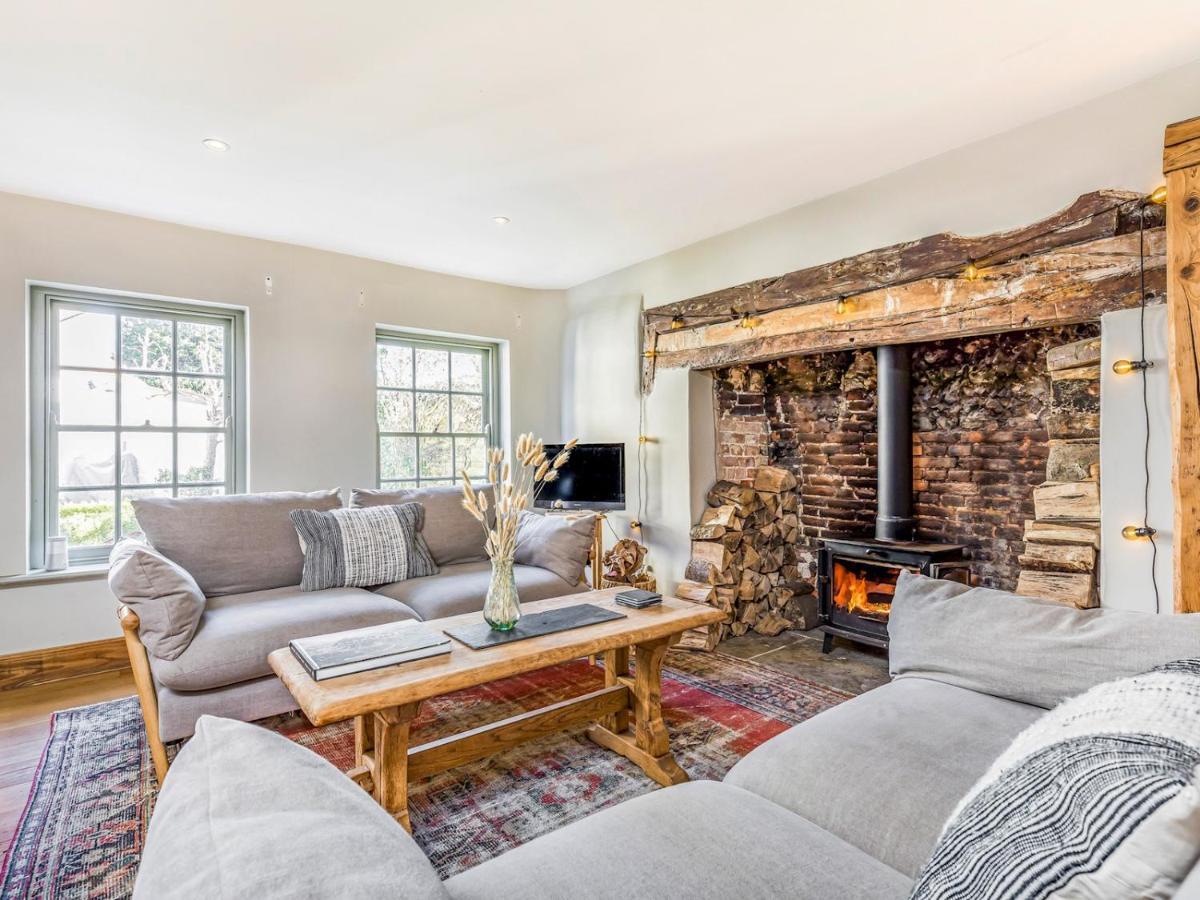 Pass The Keys Charming Downland Cottage Chichester Exterior foto