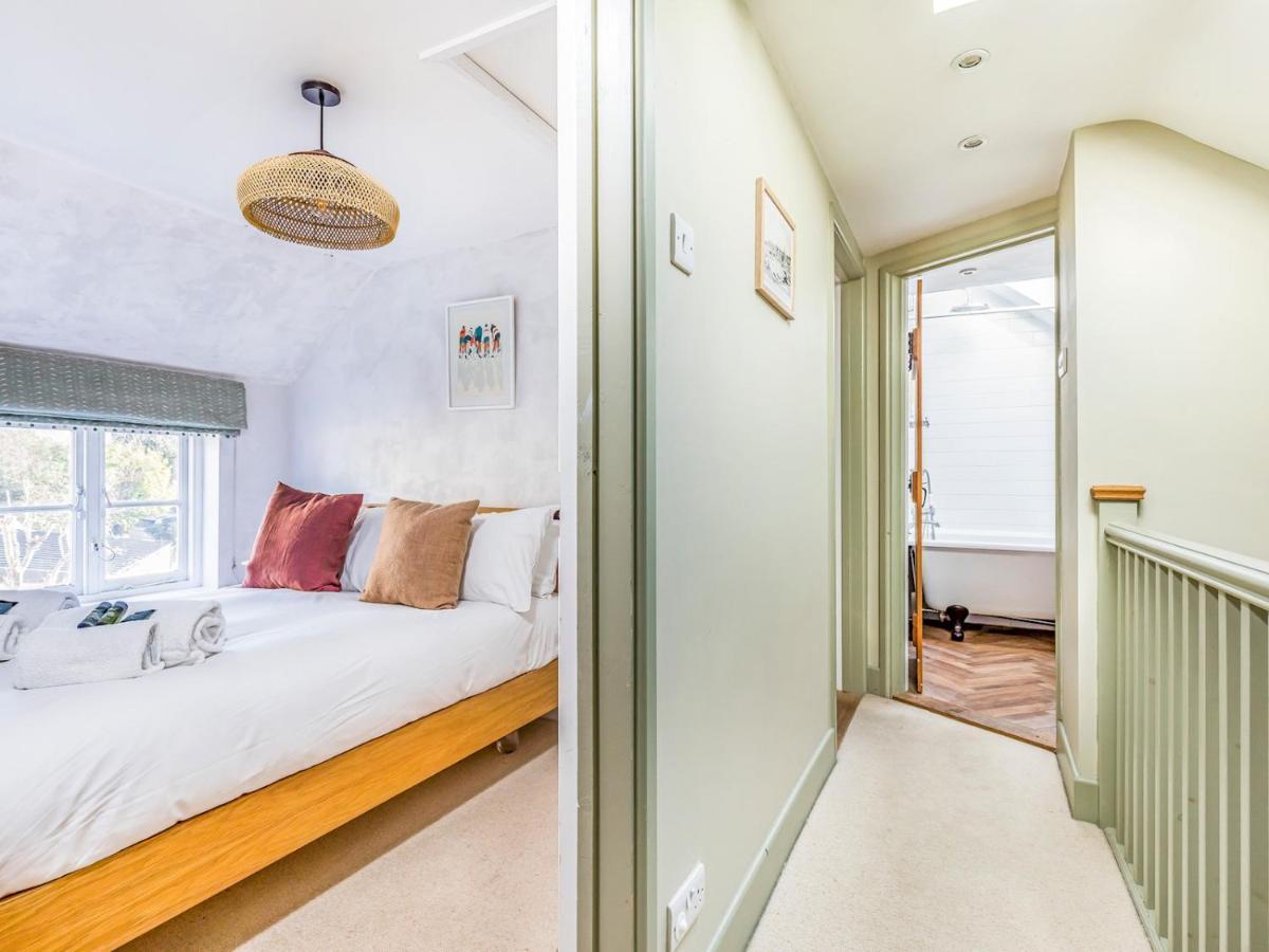 Pass The Keys Charming Downland Cottage Chichester Exterior foto